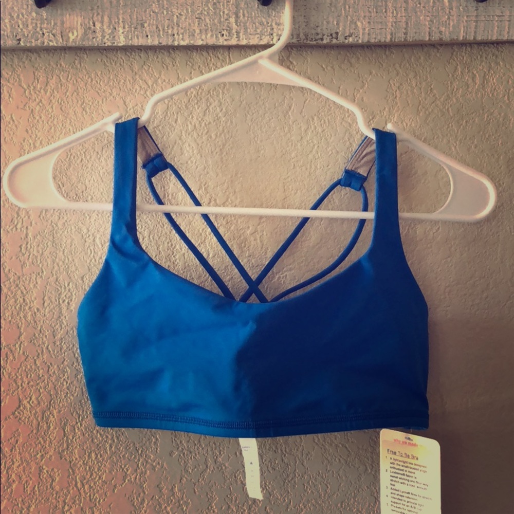 Lululemon Free to Be Bra